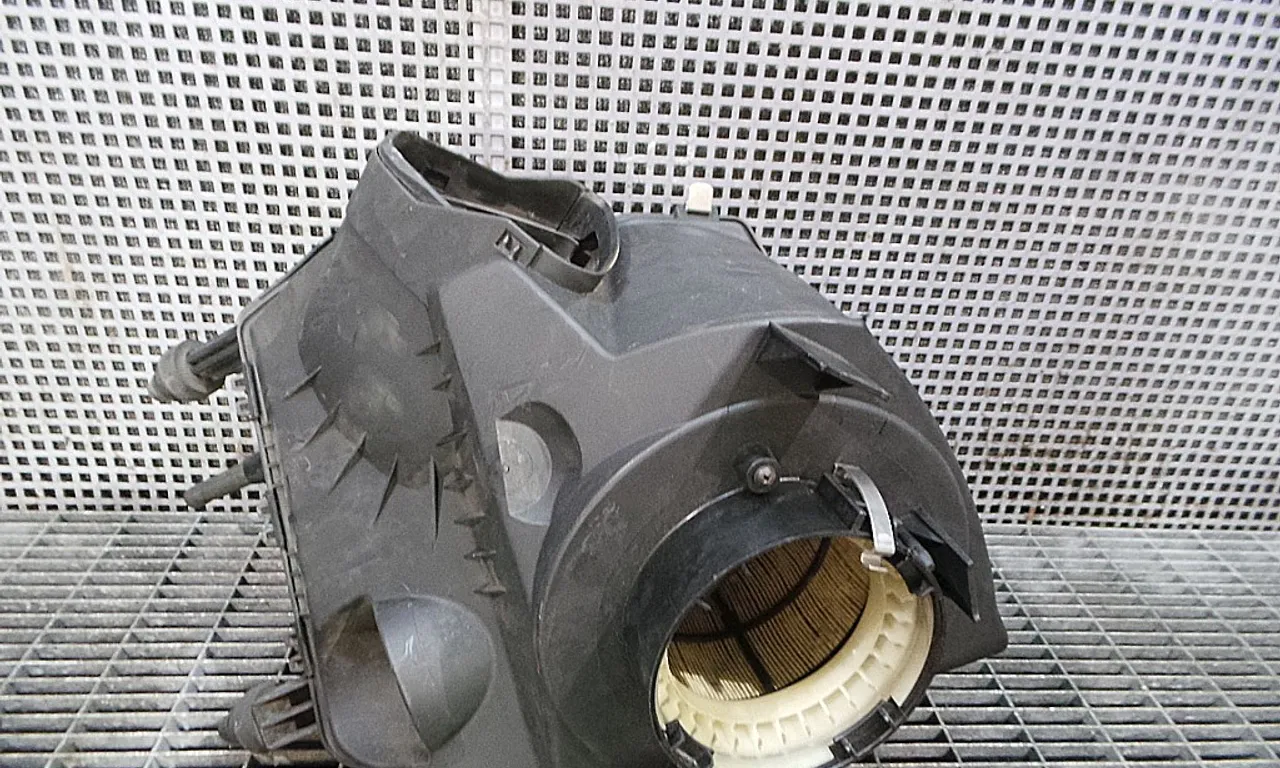 CARCASA FILTRU AER AUDI A6 C6 Avant 2004-2011