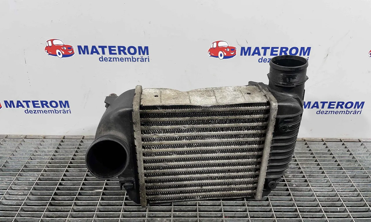 RADIATOR INTERCOOLER AUDI A6 C6 Avant 2004-2011