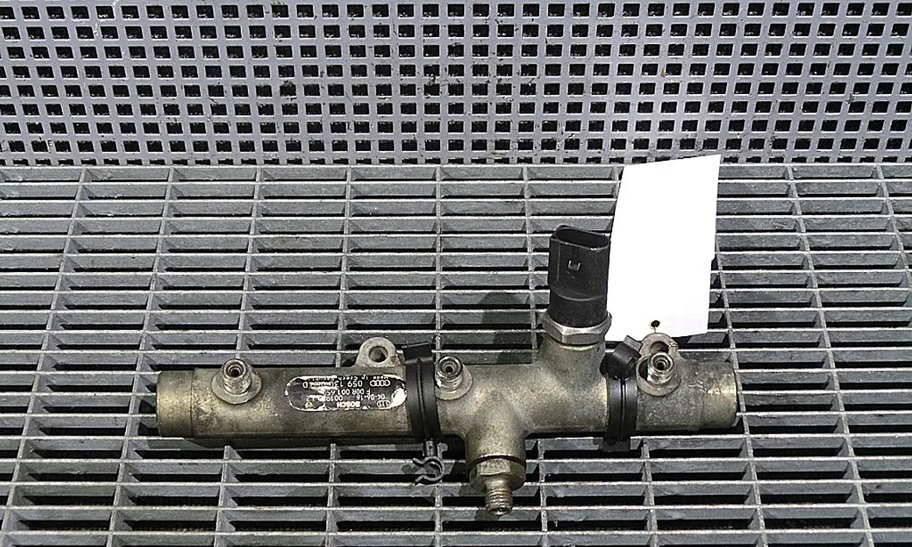 RAMPA INJECTIE AUDI A6 C6 Avant 2004-2011