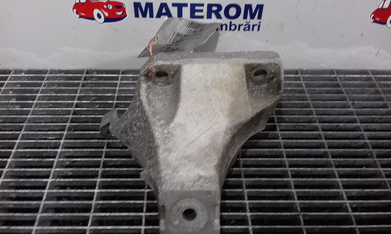 SUPORT MOTOR DREAPTA AUDI A6 C6 Avant 2004-2011