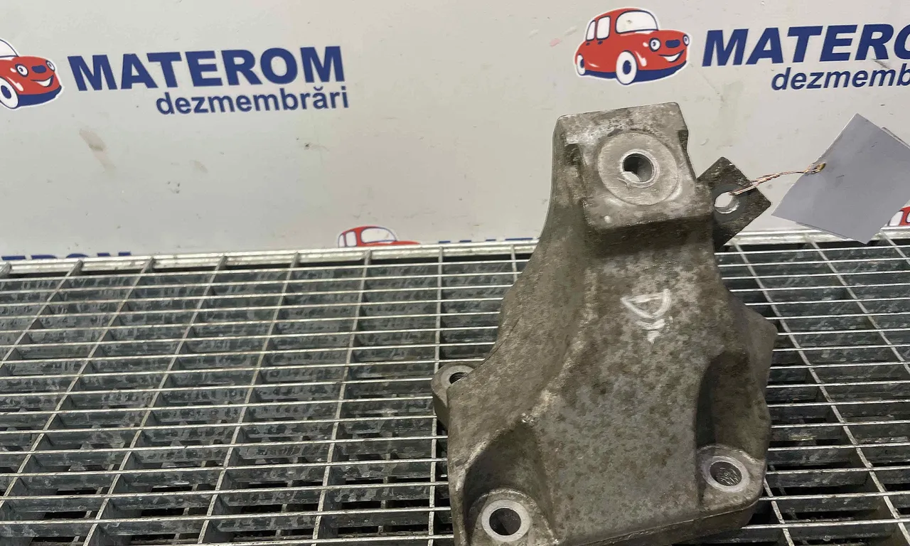 SUPORT MOTOR DREAPTA AUDI A6 C6 Avant 2004-2011