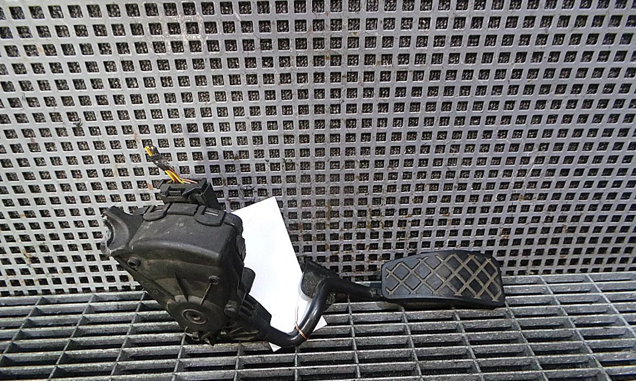 PEDALA ACCELERATIE AUDI A6 C6 Avant 2004-2011