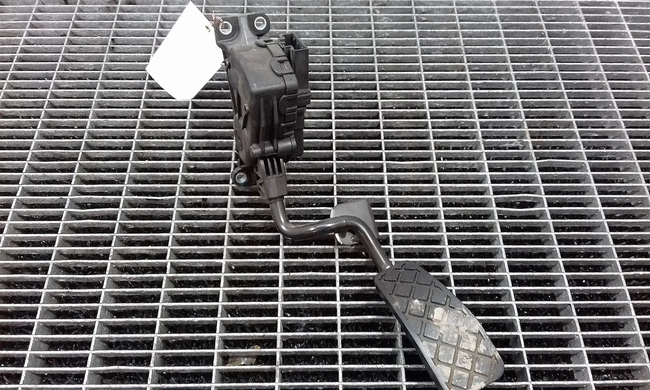 PEDALA ACCELERATIE AUDI A6 C6 Avant 2004-2011