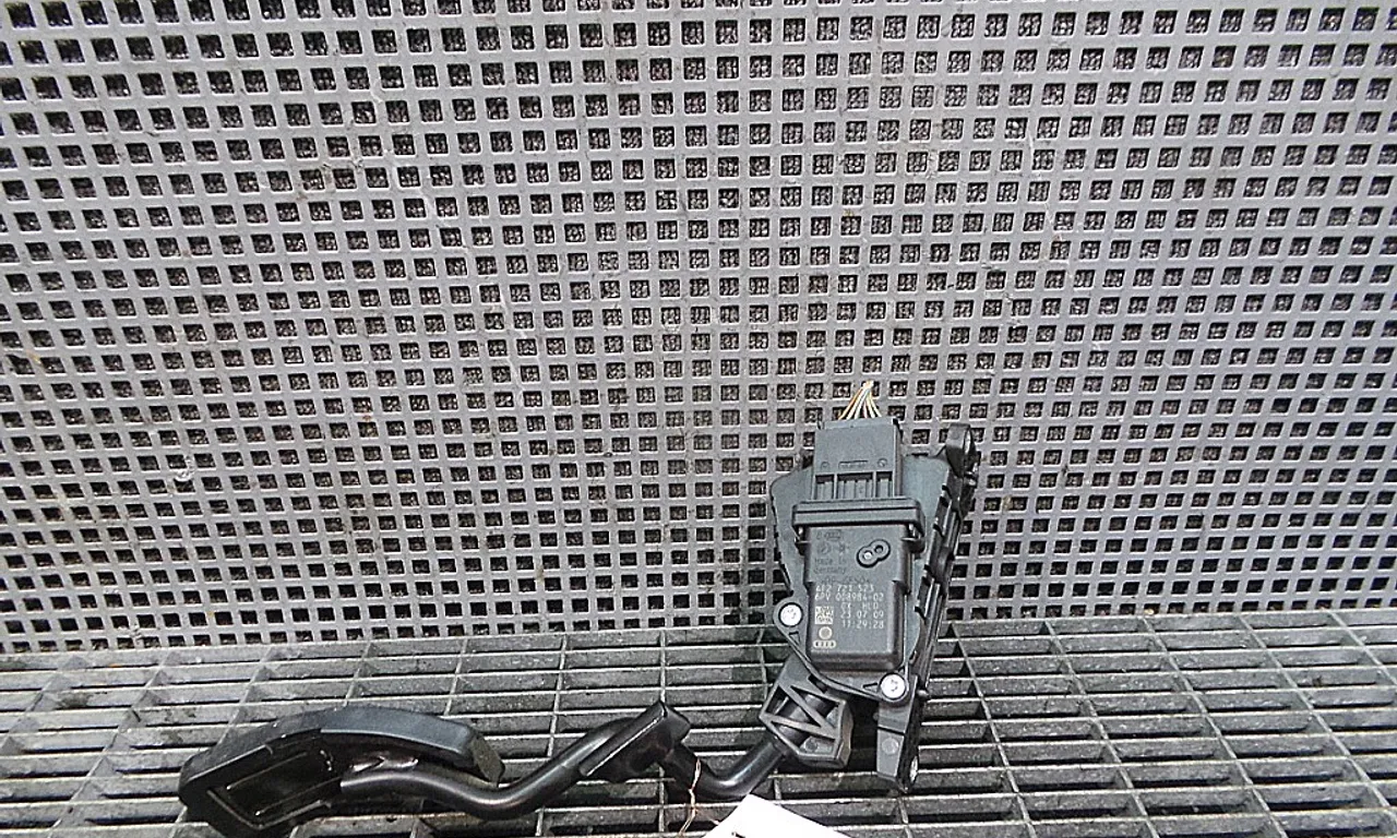 PEDALA ACCELERATIE AUDI A6 C6 Avant 2004-2011