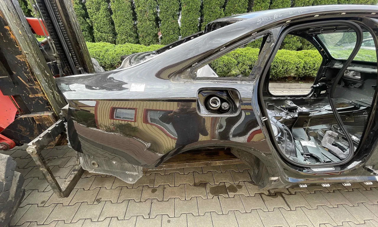 ARIPA SPATE DREAPTA AUDI A6 C7 2010-2019