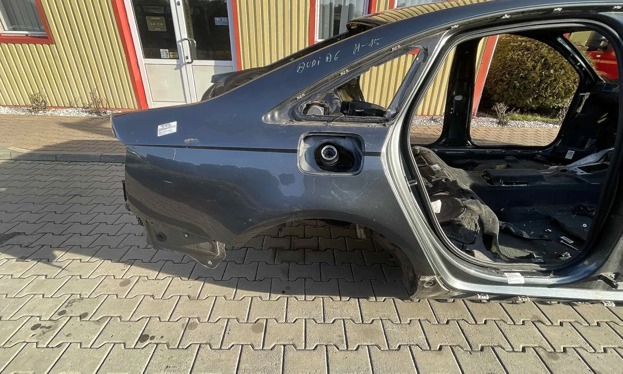 ARIPA SPATE DREAPTA AUDI A6 C7 2010-2019