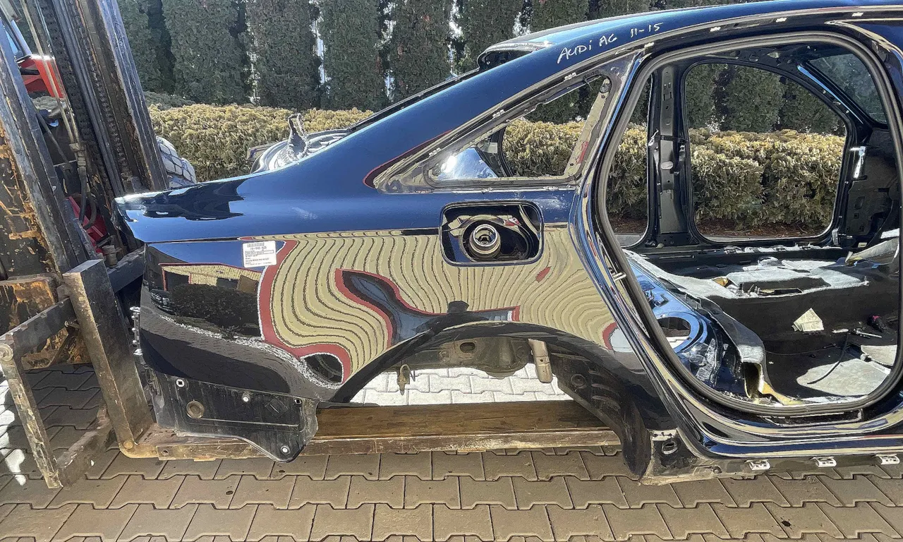 ARIPA SPATE DREAPTA AUDI A6 C7 2010-2019
