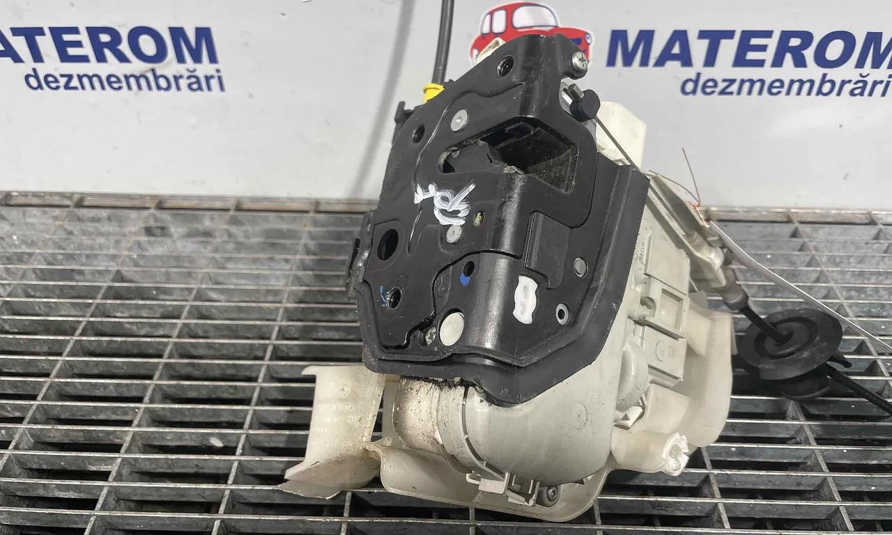 INCUIETOARE USA FATA DREAPTA AUDI A6 C7 2010-2019