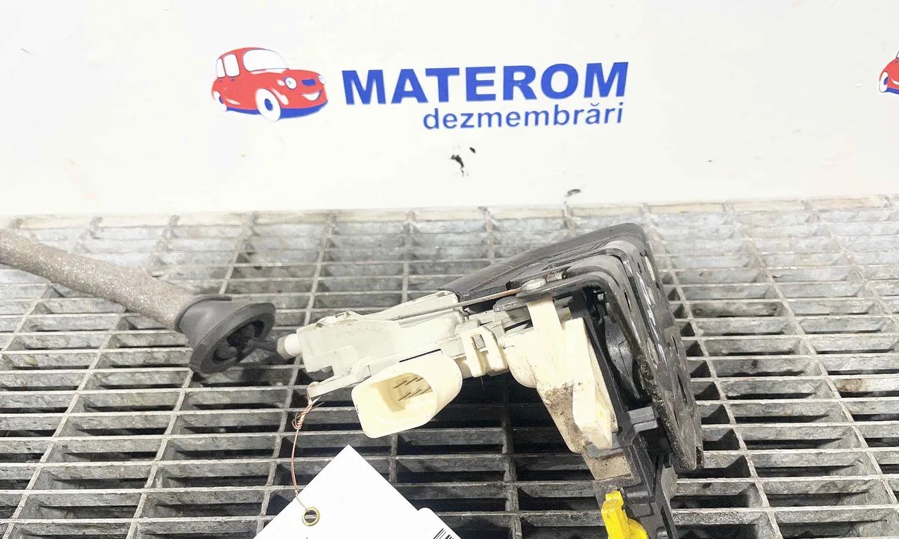 INCUIETOARE USA FATA DREAPTA AUDI A6 C7 2010-2019
