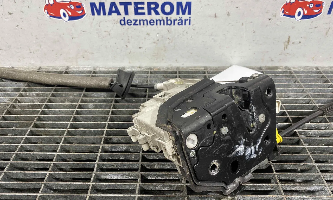 INCUIETOARE USA FATA STANGA AUDI A6 C7 2010-2019
