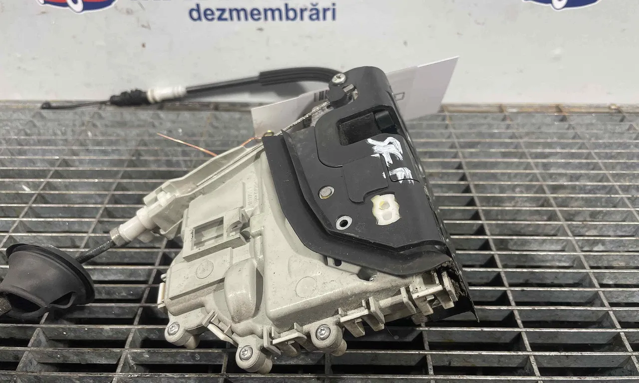 INCUIETOARE USA FATA STANGA AUDI A6 C7 2010-2019