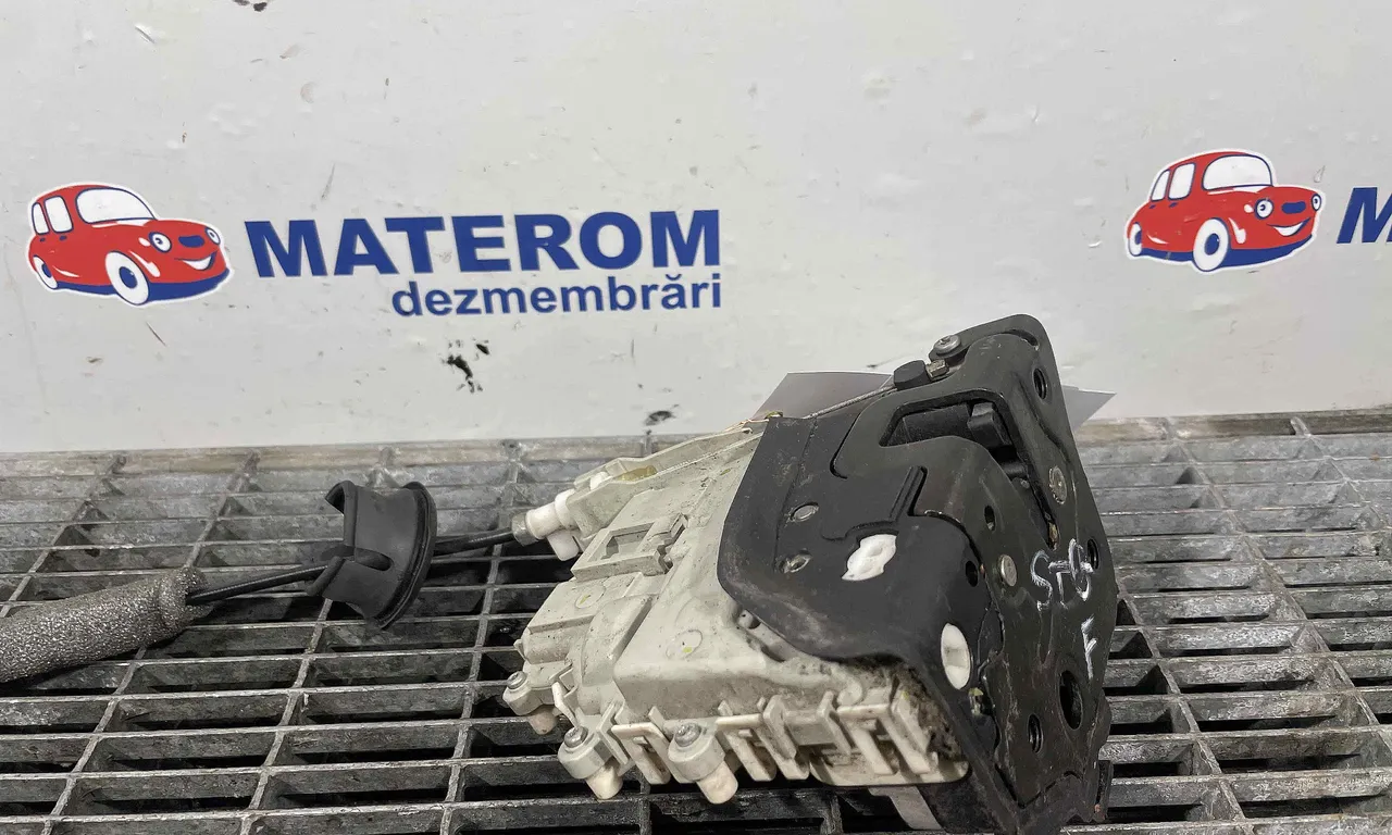 INCUIETOARE USA FATA STANGA AUDI A6 C7 2010-2019