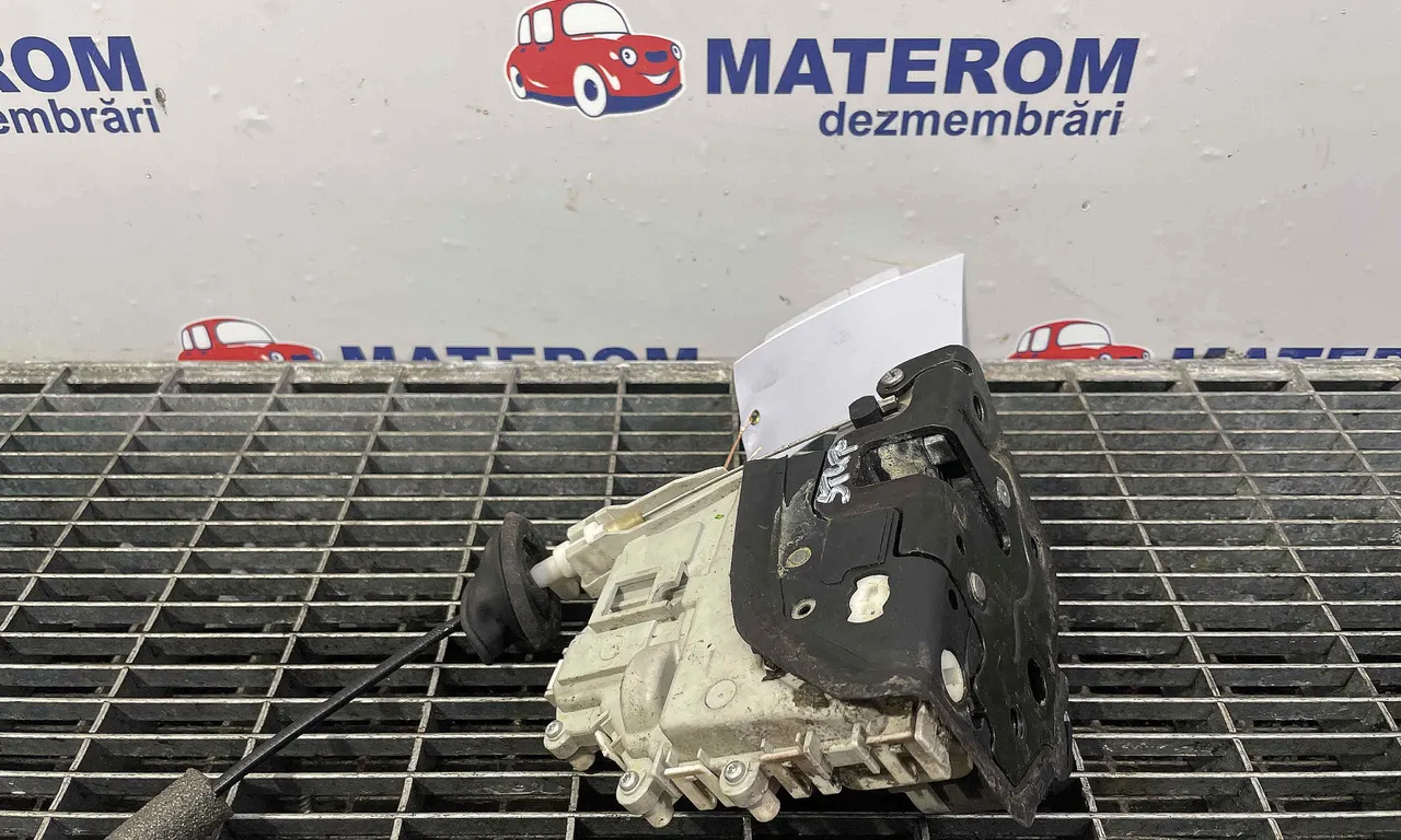 INCUIETOARE USA FATA STANGA AUDI A6 C7 2010-2019