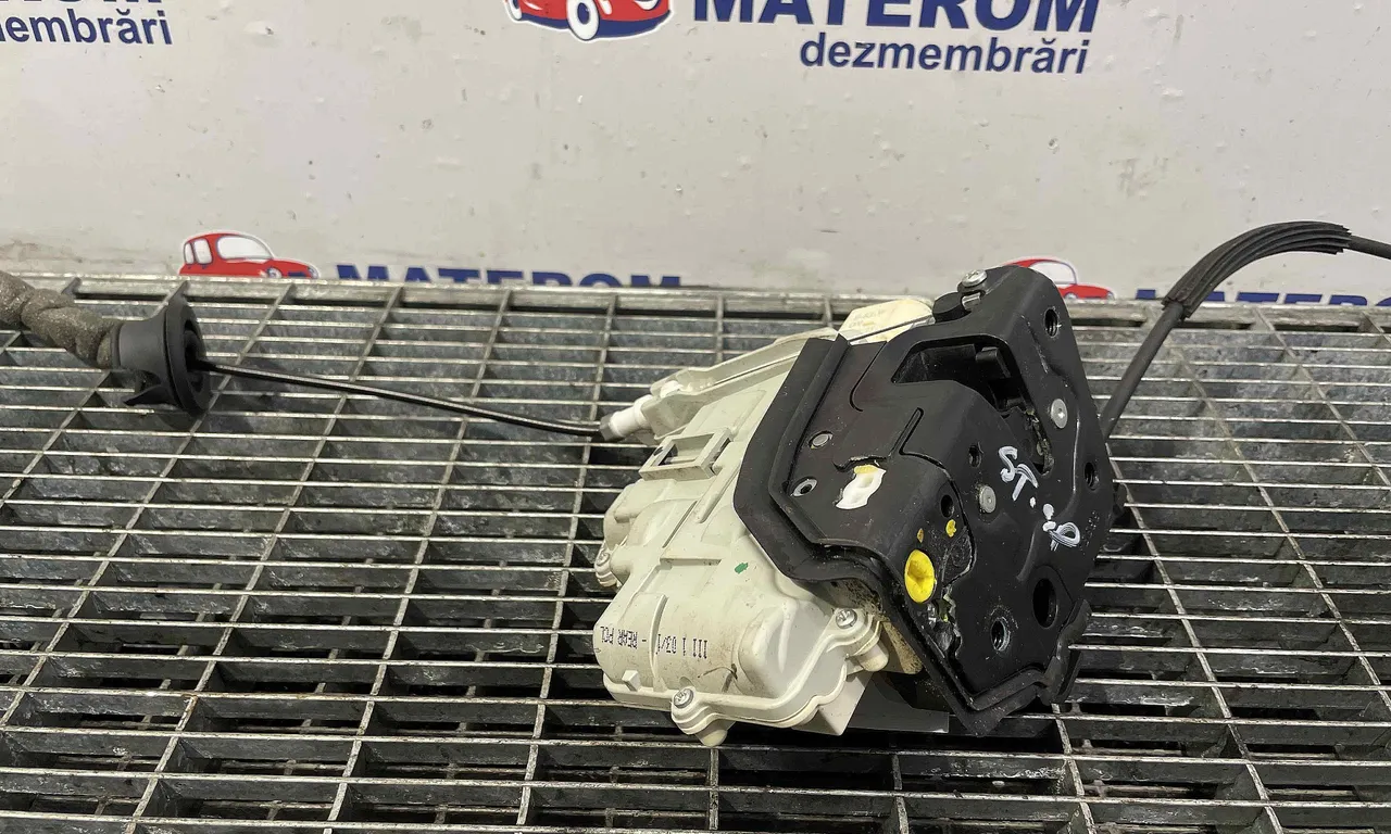 INCUIETOARE USA SPATE STANGA AUDI A6 C7 2010-2019