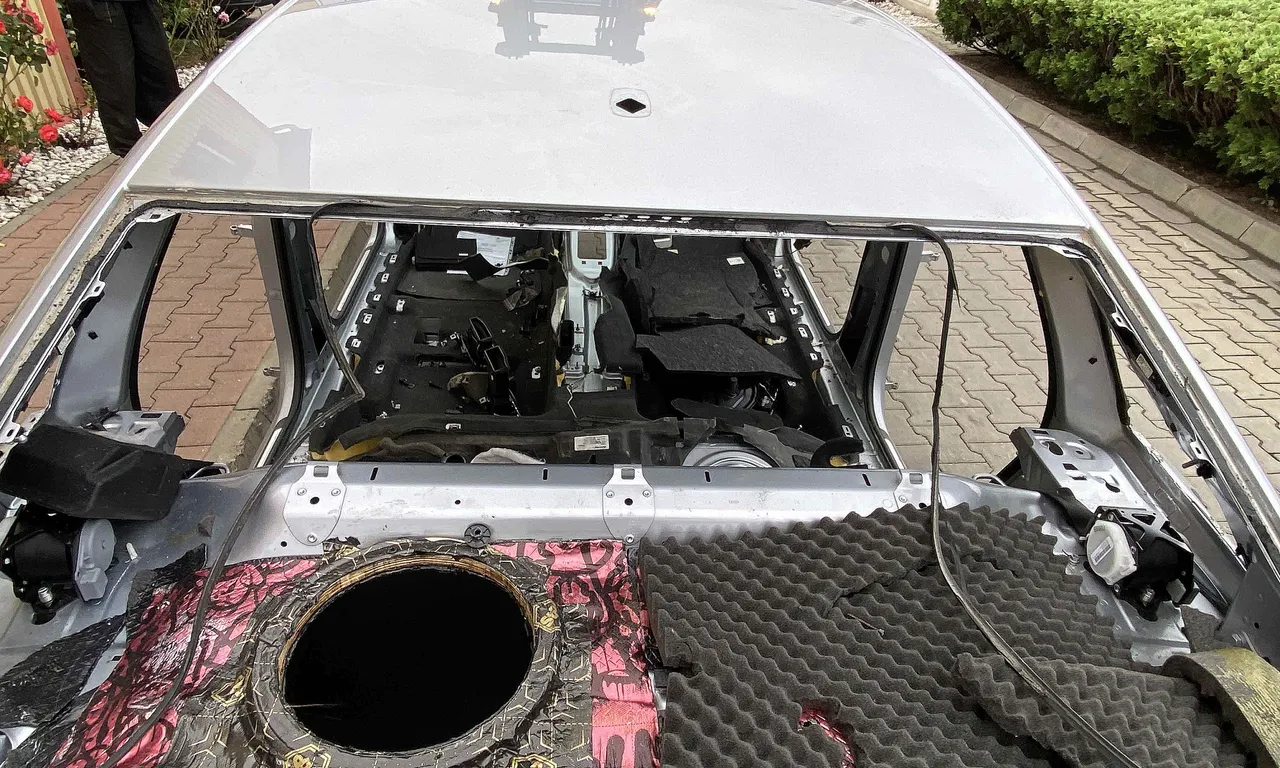 PAVILION AUDI A6 C7 2010-2019