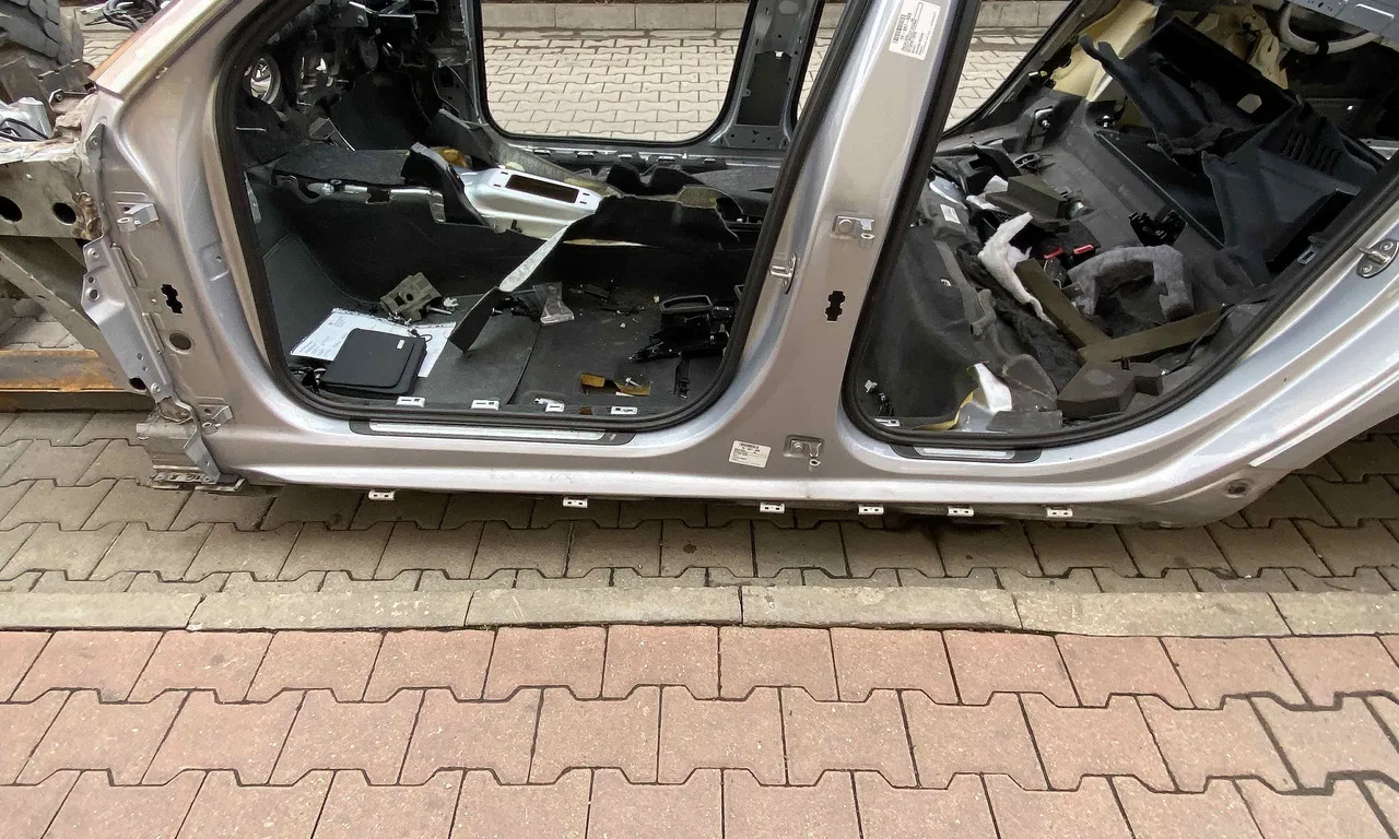 PRAG STANGA AUDI A6 C7 2010-2019