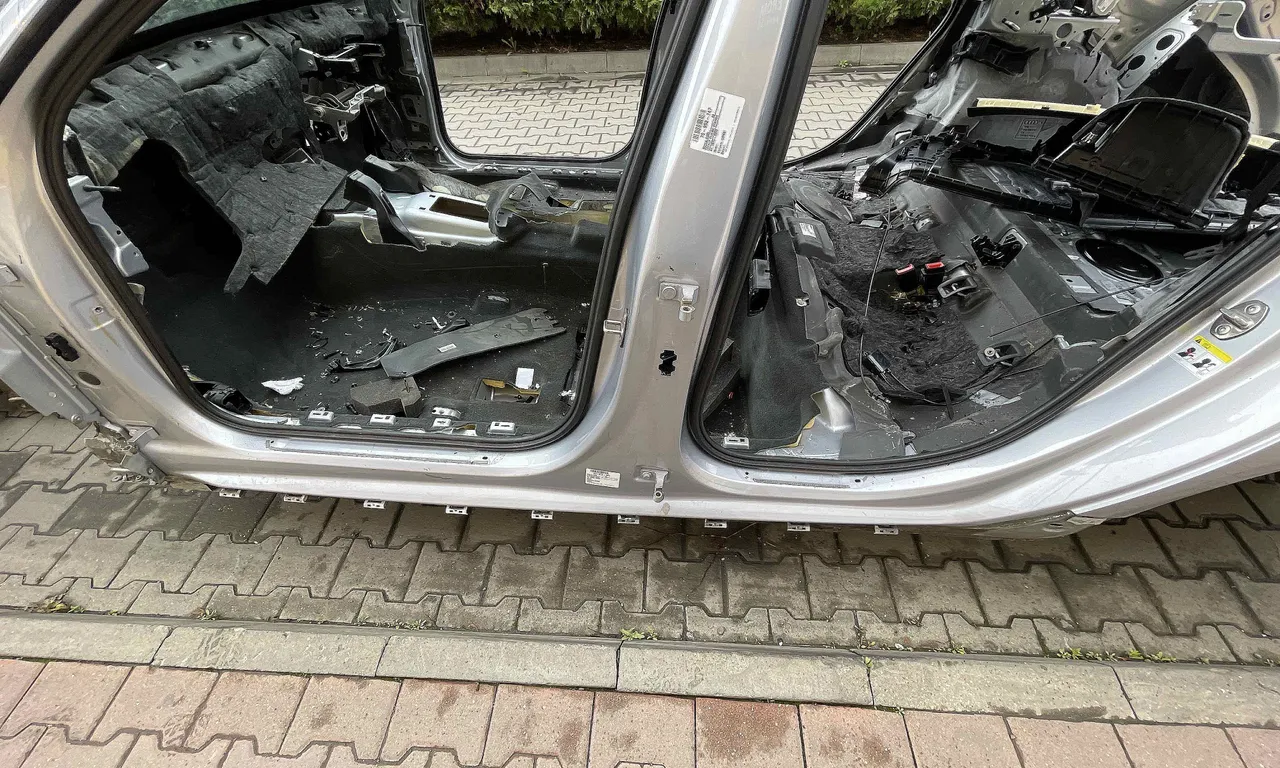 PRAG STANGA AUDI A6 C7 2010-2019