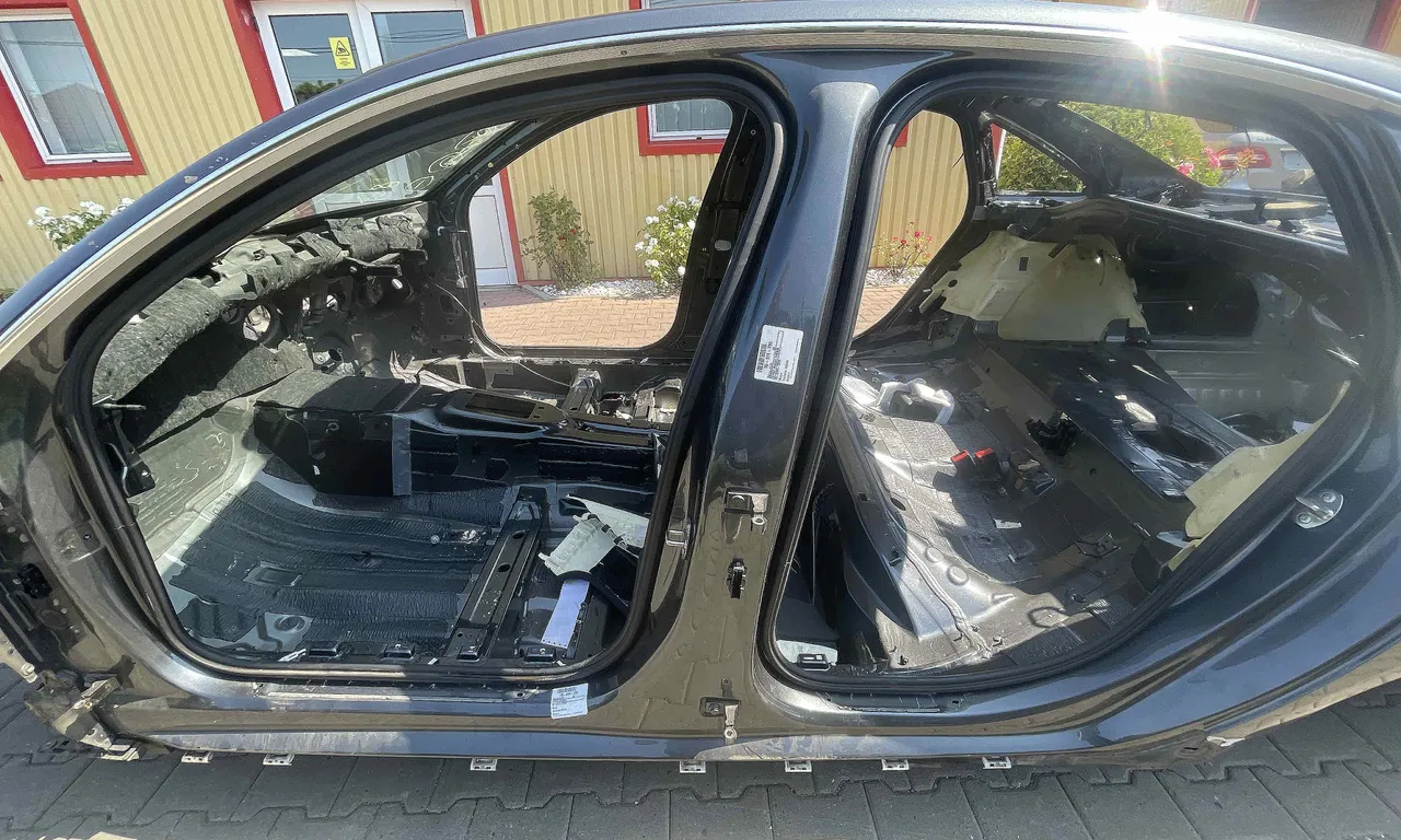 STALP MIJLOC STANGA AUDI A6 C7 2010-2019