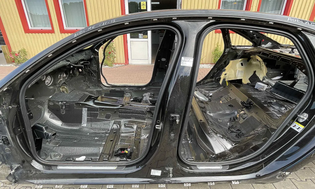 STALP MIJLOC STANGA AUDI A6 C7 2010-2019