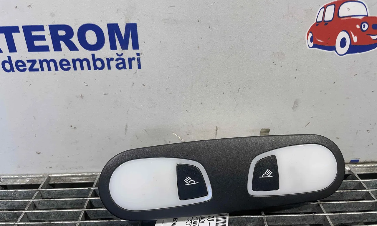 LAMPA PLAFONIERA AUDI A6 C7 2010-2019