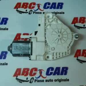 Motoras macara usa dreapta spate