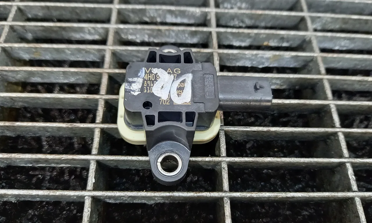 SENZOR IMPACT AUDI A6 C7 2010-2019