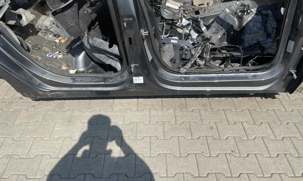 PRAG DREAPTA AUDI A6 C8 2018-2024