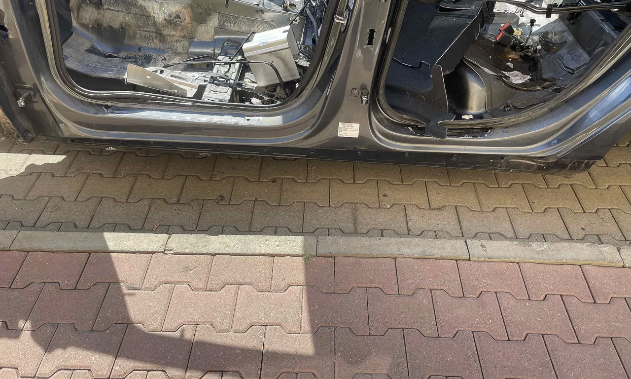 PRAG STANGA AUDI A6 C8 2018-2024