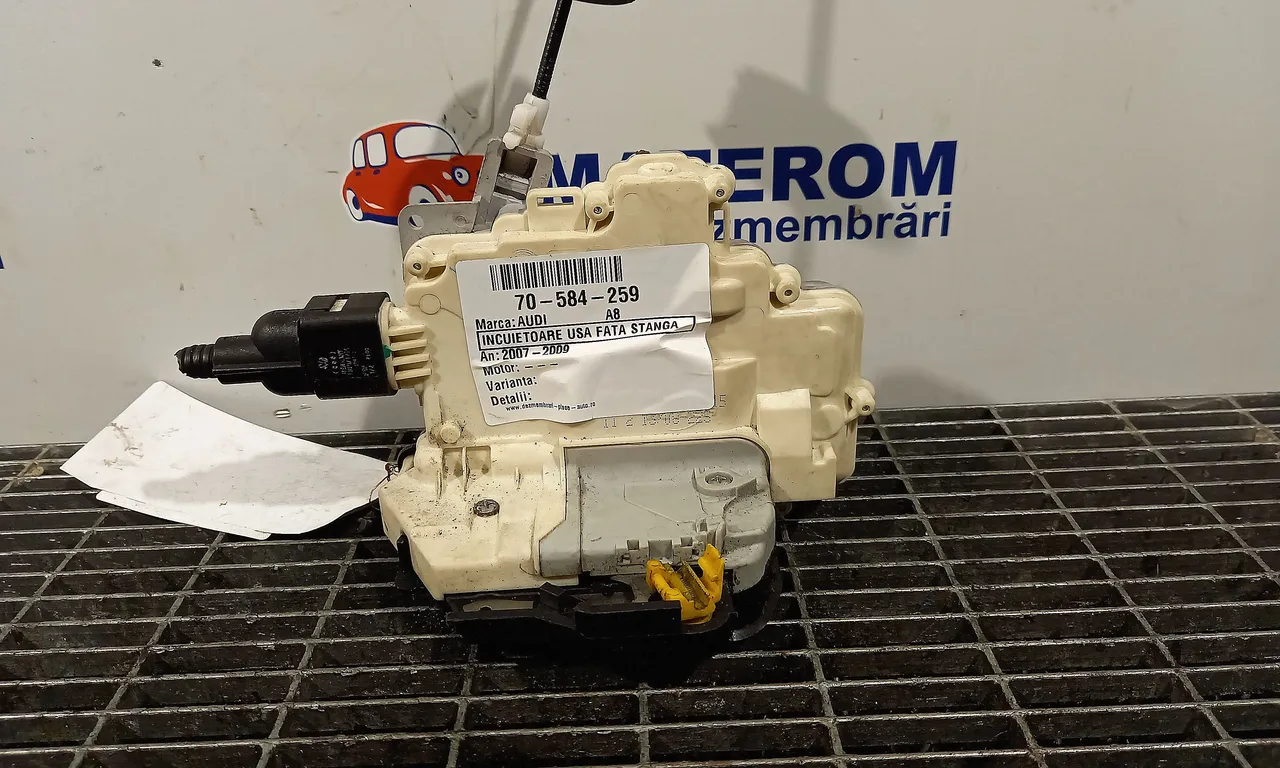 INCUIETOARE USA FATA STANGA AUDI A8 D3 2002-2010
