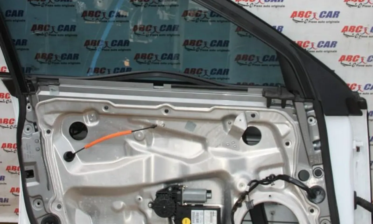 Motoras macara usa stanga fata AUDI A8 D3 2002-2010