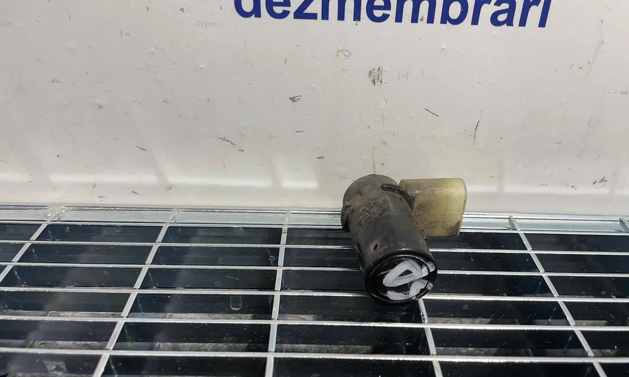 SENZOR PARCARE SPATE AUDI A8 D3 2002-2010