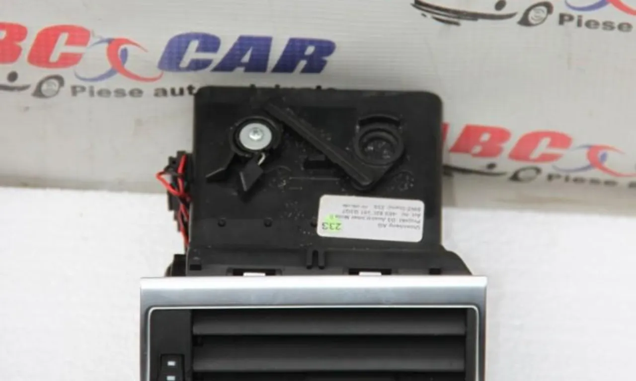 Grila ventilatie bord dreapta AUDI A8 D3 2002-2010