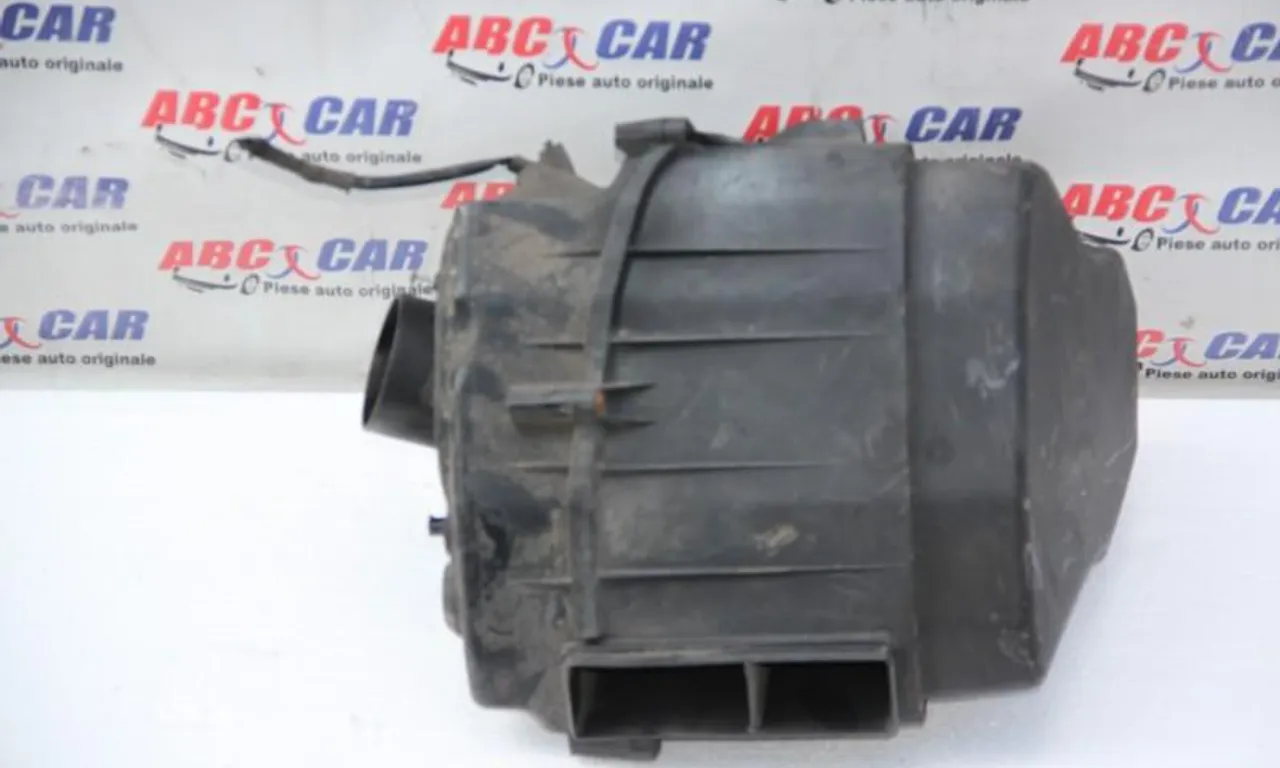 Carcasa filtru aer dreapta AUDI A8 D3 2002-2010