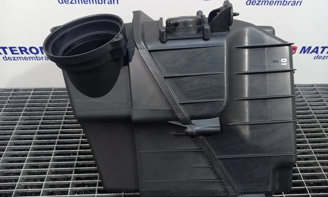 CARCASA FILTRU AER AUDI A8 D3 2002-2010