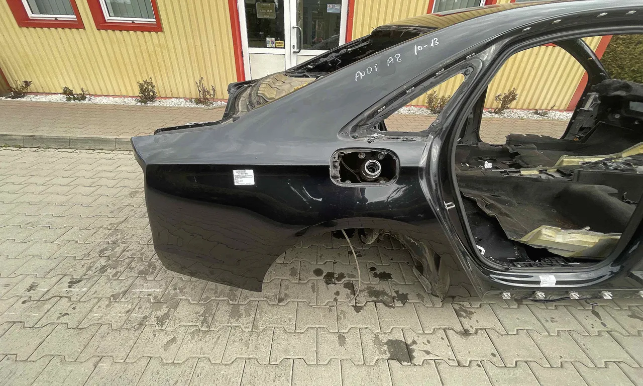 ARIPA SPATE DREAPTA AUDI A8 D4 2009-2019