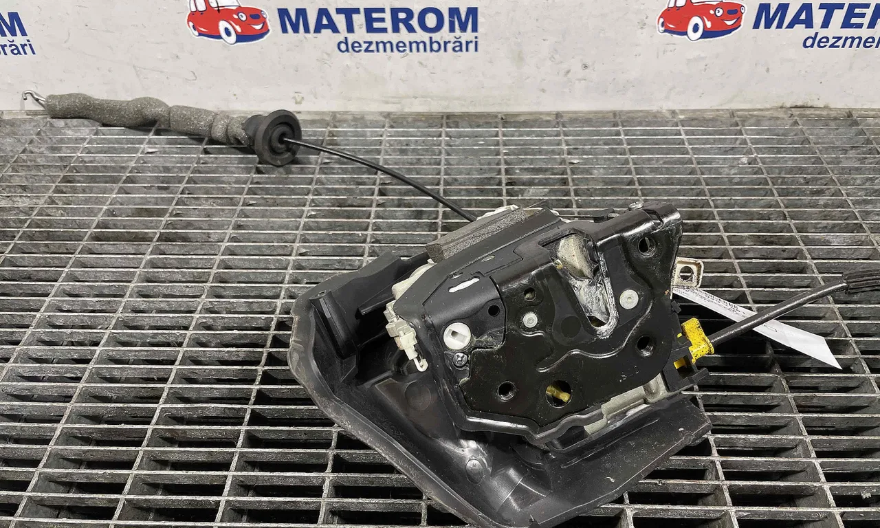 INCUIETOARE USA FATA STANGA AUDI A8 D4 2009-2019