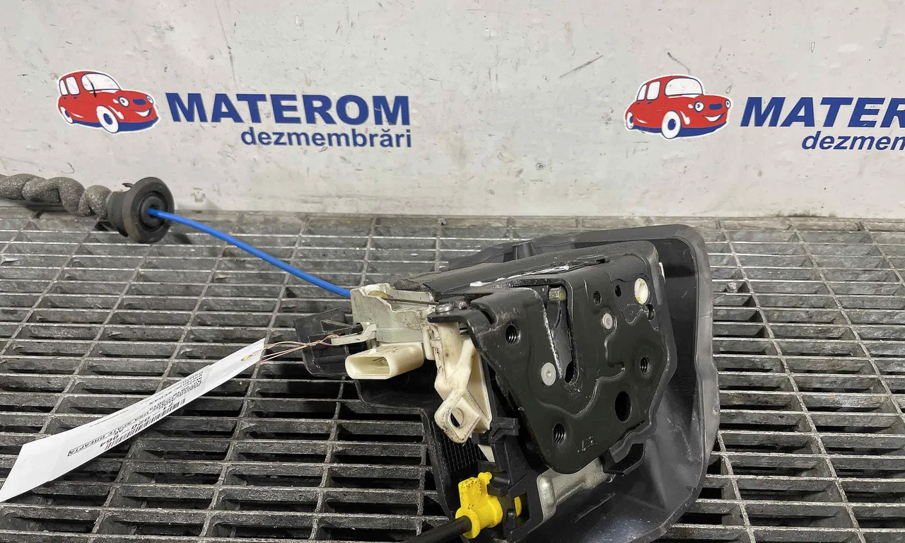 INCUIETOARE USA SPATE DREAPTA AUDI A8 D4 2009-2019