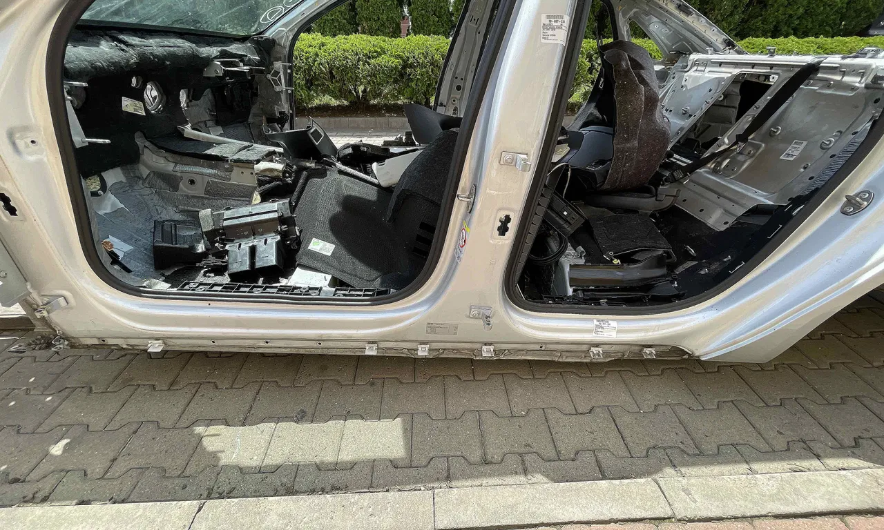 PRAG STANGA AUDI A8 D4 2009-2019
