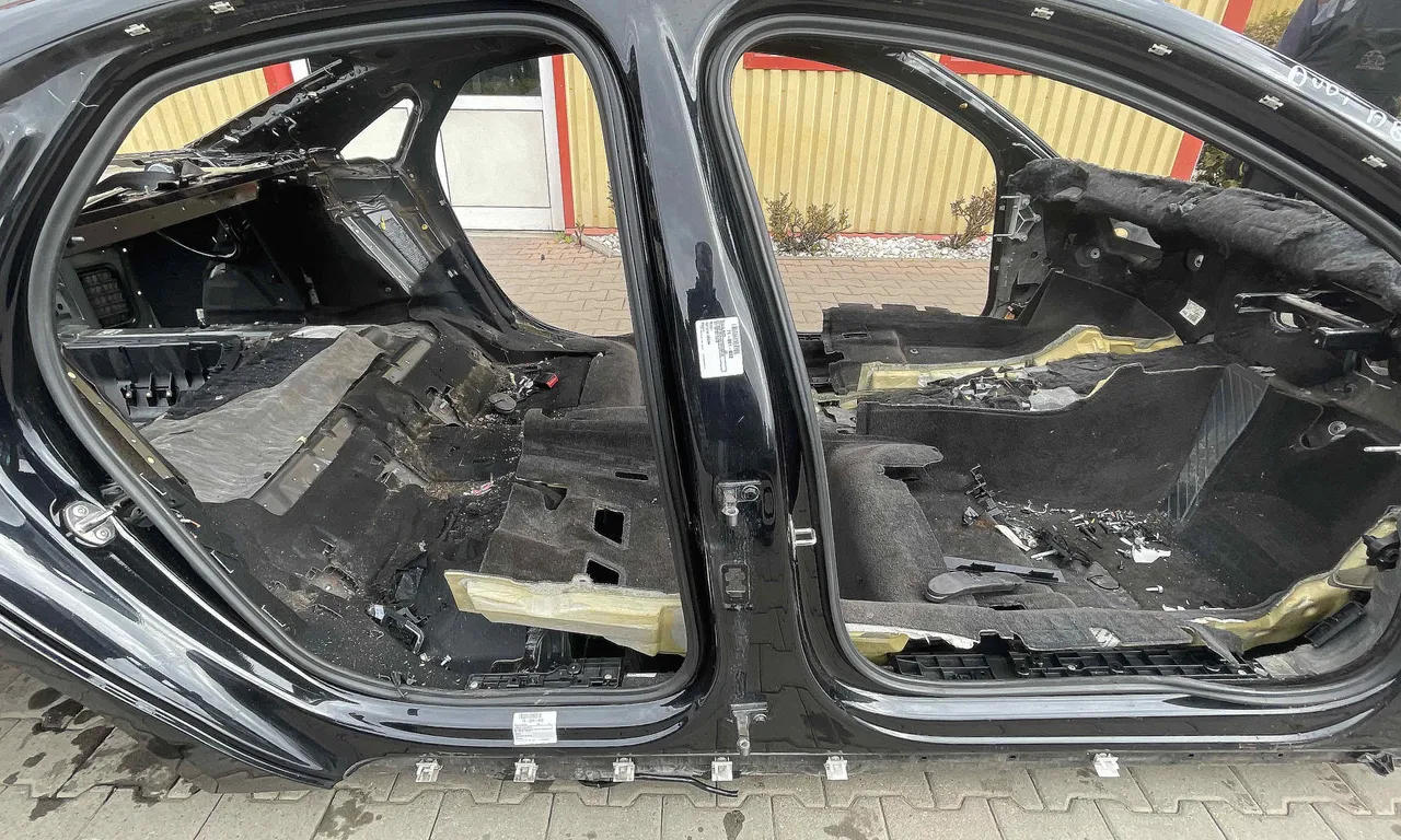 STALP MIJLOC DREAPTA AUDI A8 D4 2009-2019