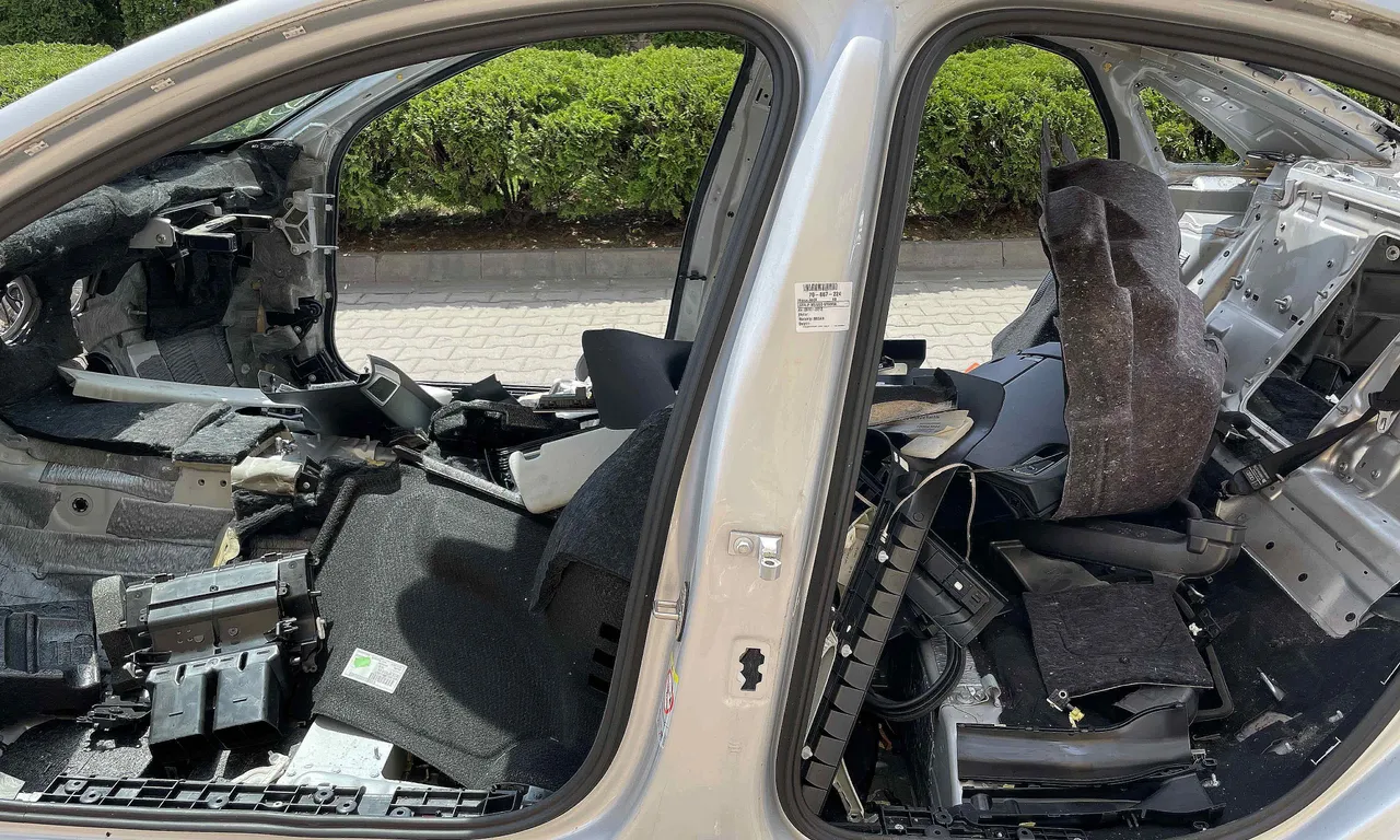 STALP MIJLOC STANGA AUDI A8 D4 2009-2019