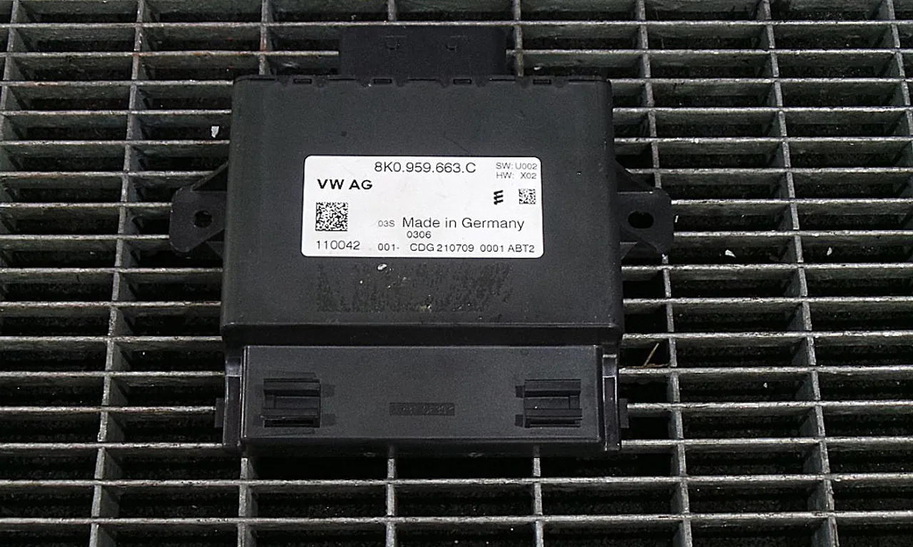 MODUL STABILIZATOR TENSIUNE AUDI A8 D4 2009-2019