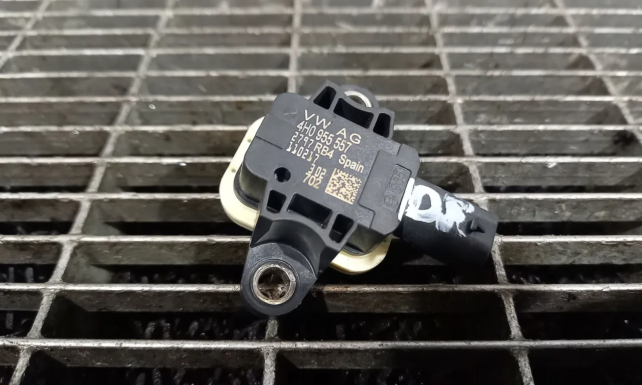 SENZOR IMPACT AUDI A8 D4 2009-2019