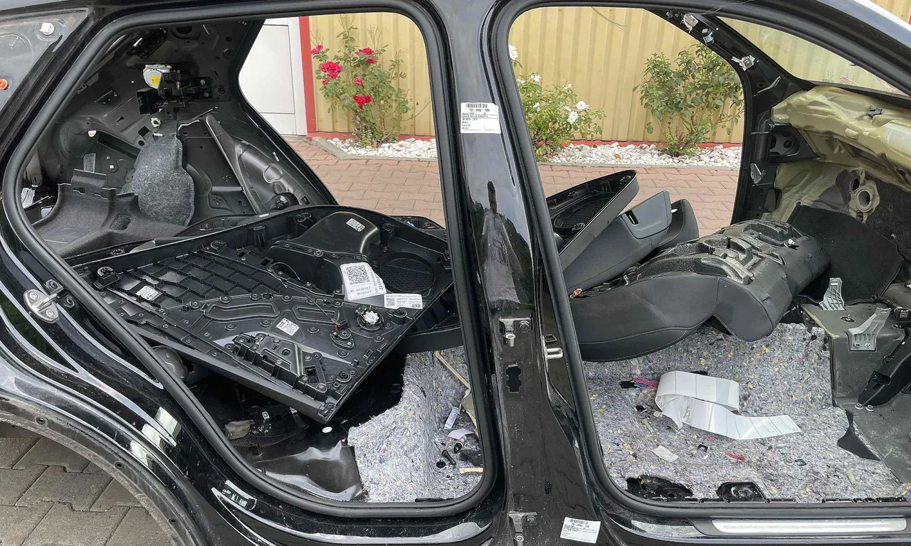 STALP MIJLOC DREAPTA AUDI Q2 2016-2019