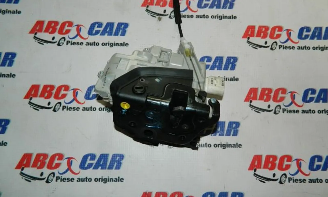 Broasca usa stanga spate AUDI Q3 2011-2020