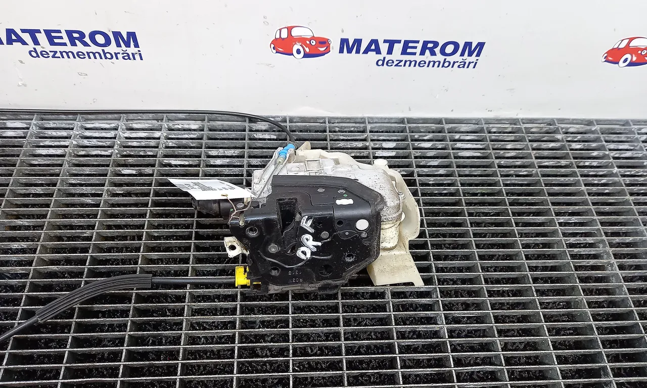 INCUIETOARE USA FATA DREAPTA AUDI Q3 2011-2020
