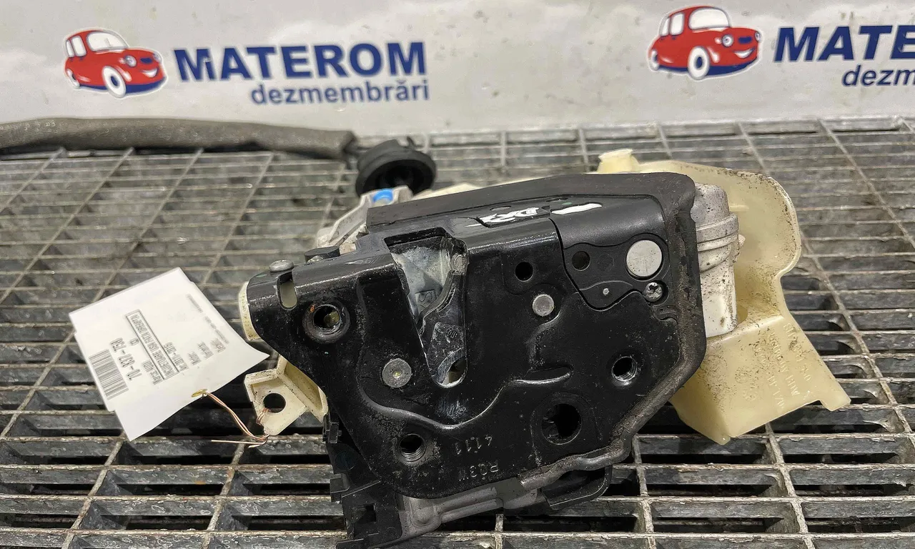 INCUIETOARE USA FATA DREAPTA AUDI Q3 2011-2020