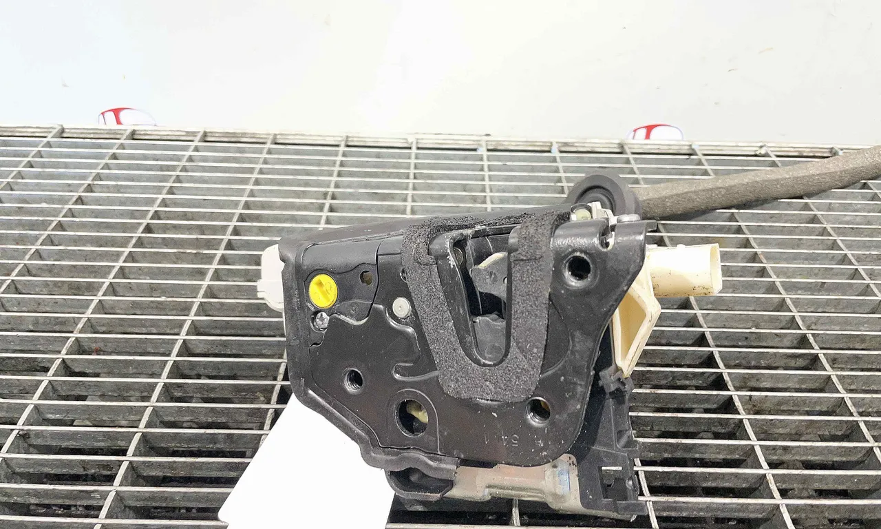 INCUIETOARE USA SPATE STANGA AUDI Q3 2011-2020