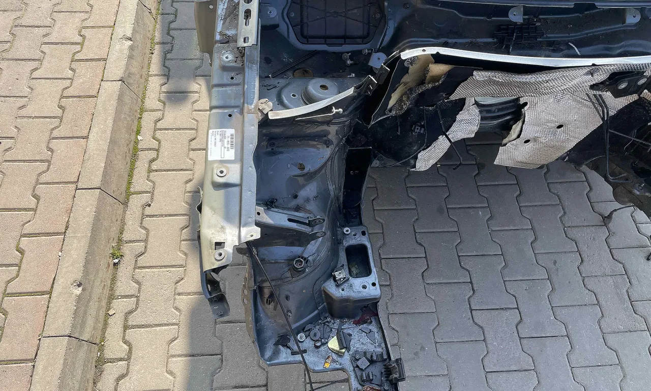 LONJERON DREAPTA AUDI Q3 2011-2020