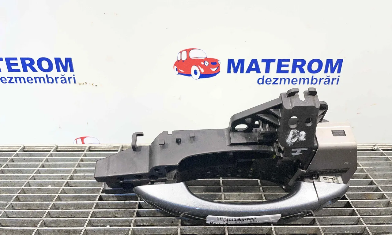 MANER USA FATA DREAPTA AUDI Q3 2011-2020
