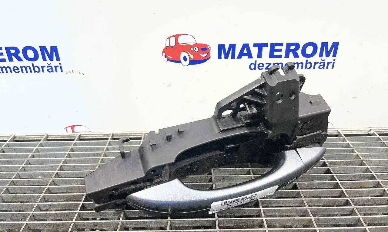 MANER USA SPATE DREAPTA AUDI Q3 2011-2020